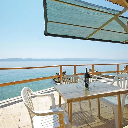 Beautiful Apartment In Omis With Kitchen *