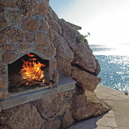 Beautiful Apartment In Omis With Kitchen Apartment